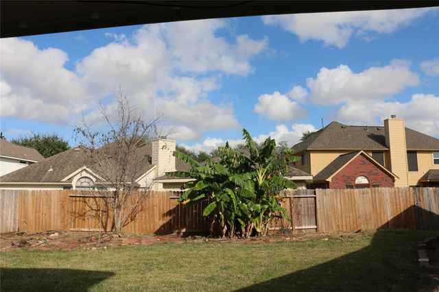 1751 Heddon Falls Drive, Sugar Land, TX 77479