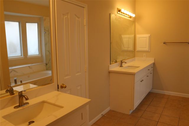 1751 Heddon Falls Drive, Sugar Land, TX 77479