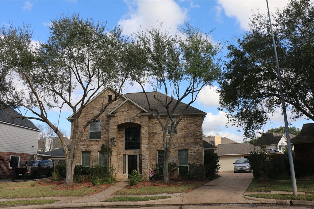 1751 Heddon Falls Drive, Sugar Land, TX 77479