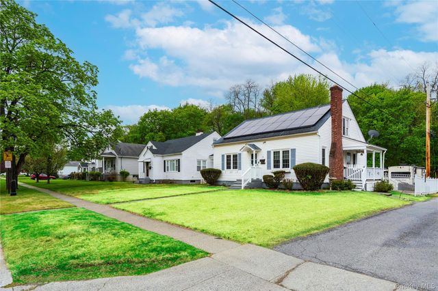 32 Arnold Boulevard, Poughkeepsie, NY 12603