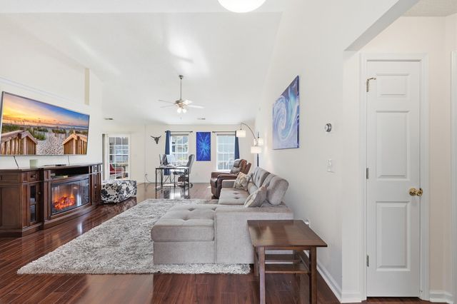 274 Palladium Dr., Surfside Beach, SC 29575