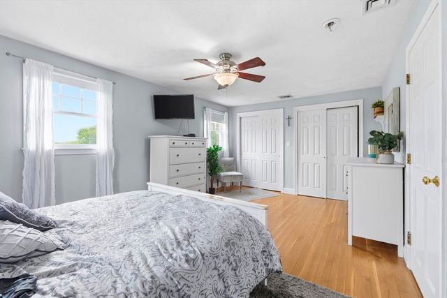 34 Washington Ave, Burlington, MA 01803
