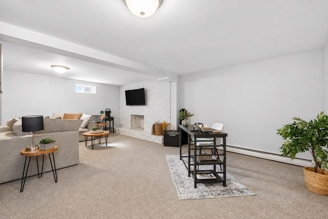 34 Washington Ave, Burlington, MA 01803