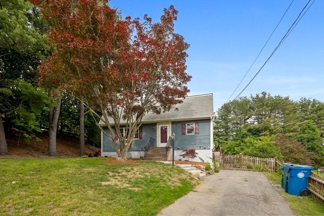 34 Washington Ave, Burlington, MA 01803