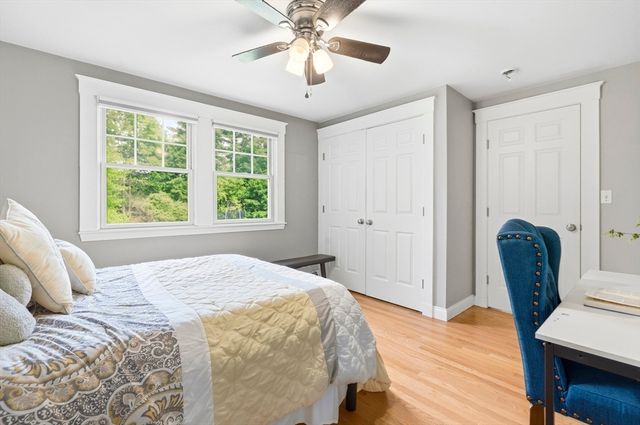 34 Washington Ave, Burlington, MA 01803