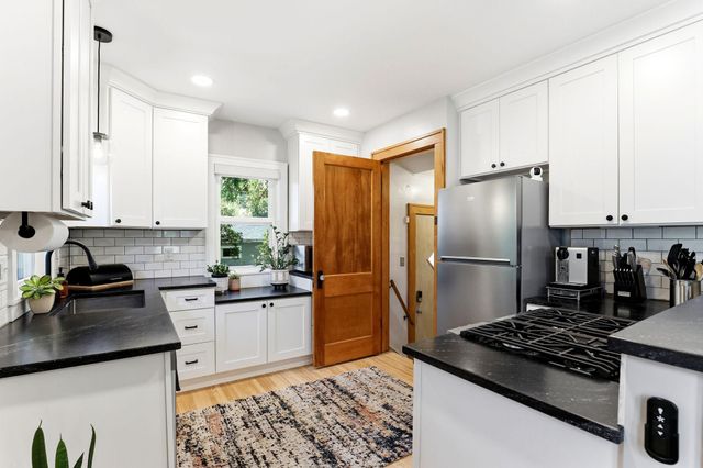 3040 19th Avenue S, Minneapolis, MN 55407