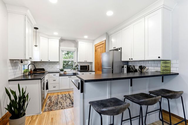 3040 19th Avenue S, Minneapolis, MN 55407