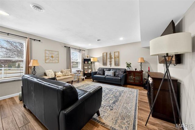 704 Julia Elizabeth Drive, Wentzville, MO 63385