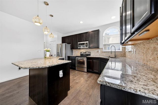 704 Julia Elizabeth Drive, Wentzville, MO 63385