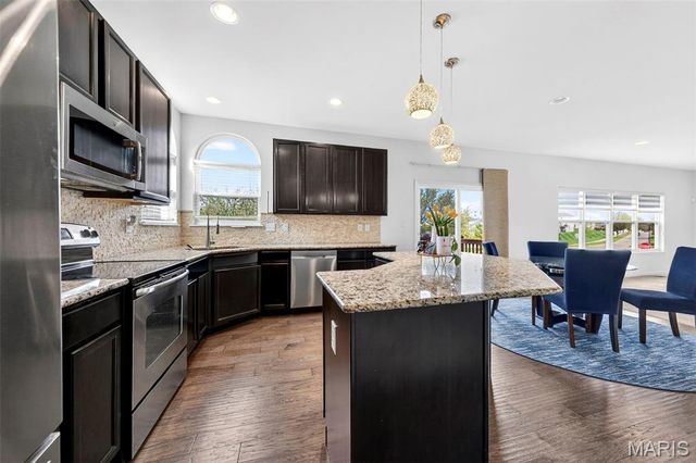 704 Julia Elizabeth Drive, Wentzville, MO 63385