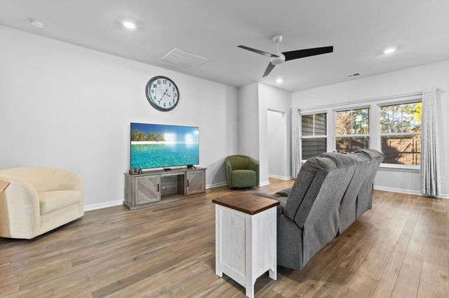 148 Haverhill St, Summerville, SC 29486