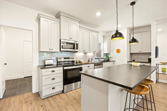 2040 Salina Circle, Granbury, TX 76048