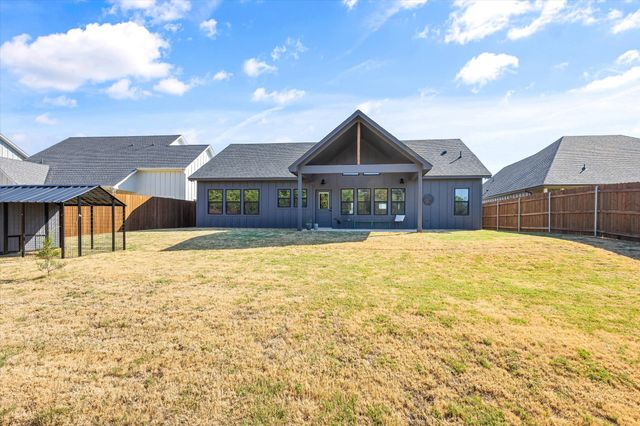 2040 Salina Circle, Granbury, TX 76048