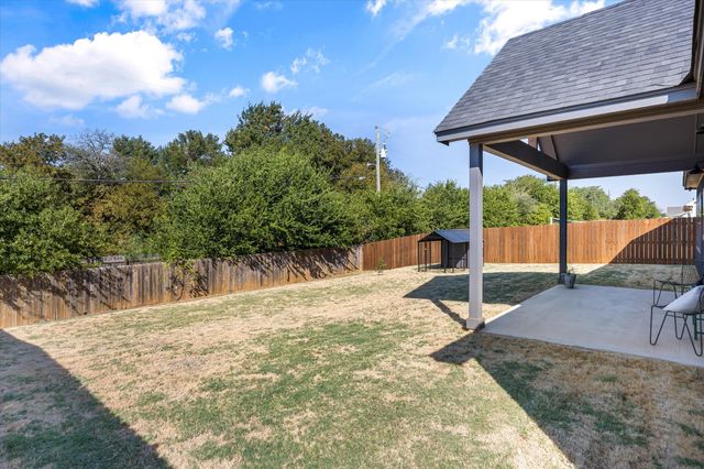 2040 Salina Circle, Granbury, TX 76048