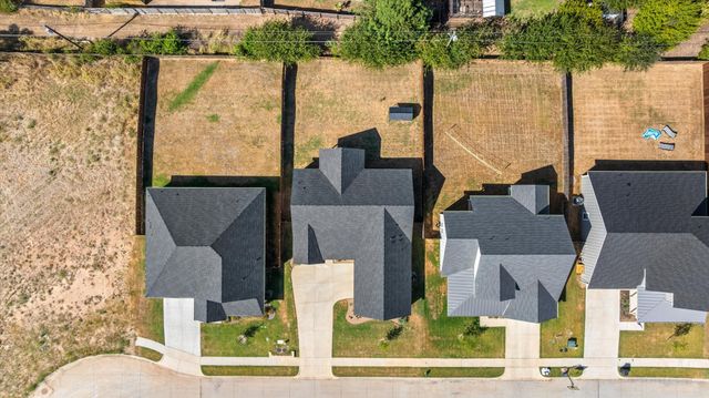 2040 Salina Circle, Granbury, TX 76048