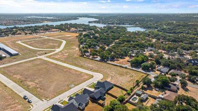 2040 Salina Circle, Granbury, TX 76048