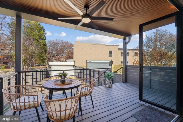 951 SHEPHERD ST NW, Washington, DC 20011