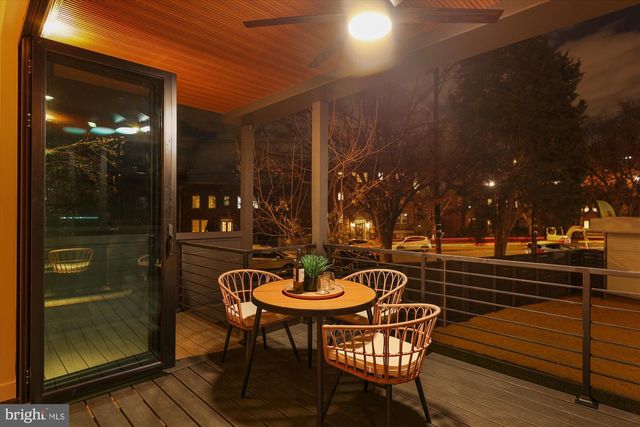 951 SHEPHERD ST NW, Washington, DC 20011