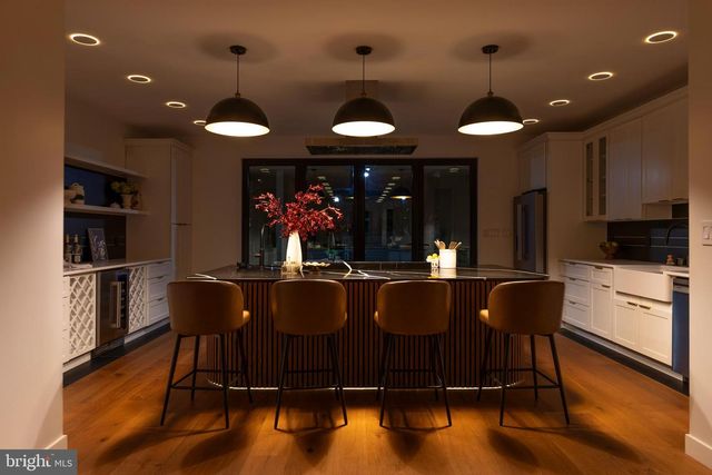 951 SHEPHERD ST NW, Washington, DC 20011