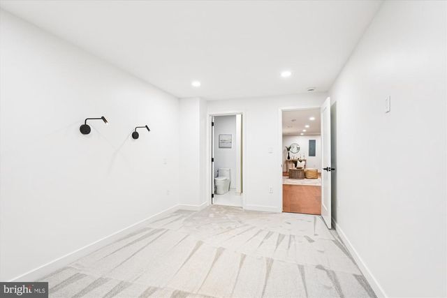 951 SHEPHERD ST NW, Washington, DC 20011