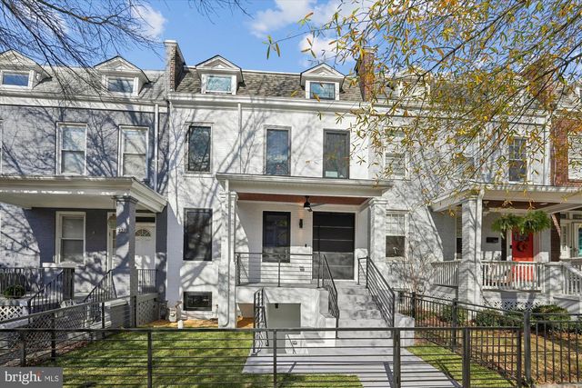 951 SHEPHERD ST NW, Washington, DC 20011