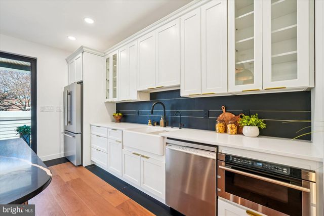 951 SHEPHERD ST NW, Washington, DC 20011