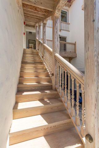 236 Phipps Plaza 202, Palm Beach, FL 33480