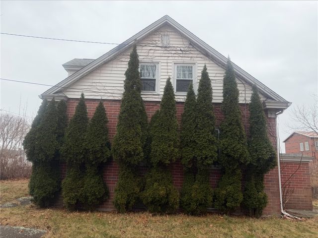 97 Floral Avenue, North Kingstown, RI 02852