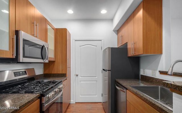 6900 E PRINCESS Drive 1126, Phoenix, AZ 85054