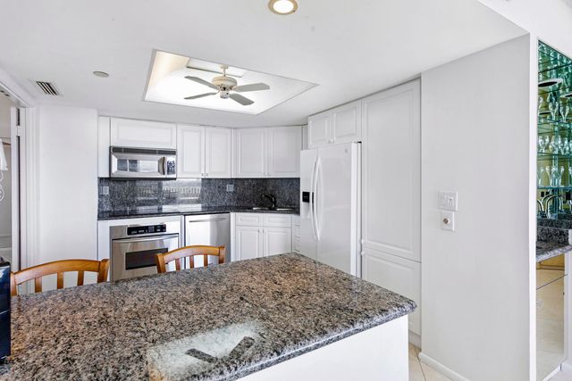 5080 N Ocean Drive 9d, Singer Island, FL 33404