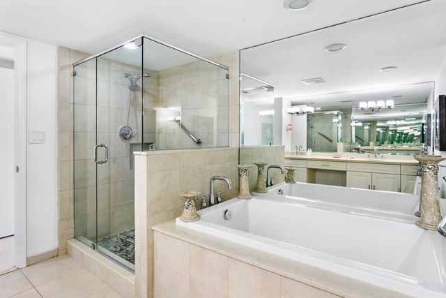 5080 N Ocean Drive 9d, Singer Island, FL 33404