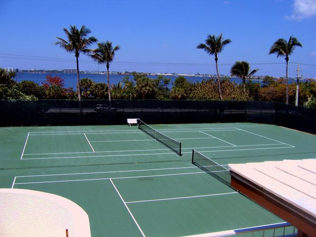 5080 N Ocean Drive 9d, Singer Island, FL 33404