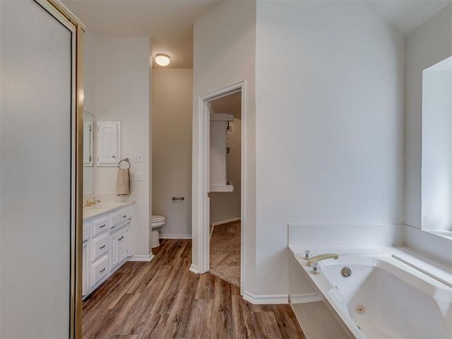 2700 Woodhollow Trail, Edmond, OK 73012