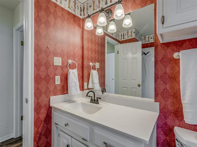 2700 Woodhollow Trail, Edmond, OK 73012