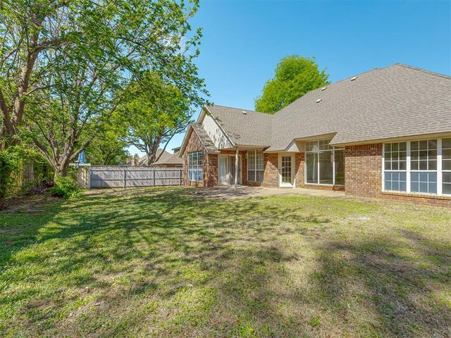 2700 Woodhollow Trail, Edmond, OK 73012
