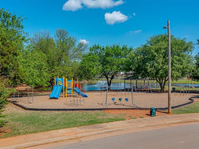 2700 Woodhollow Trail, Edmond, OK 73012