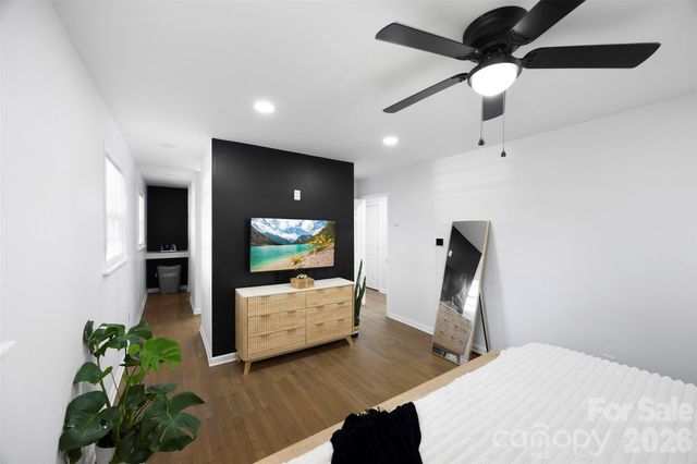 1047 White Plains Road, Charlotte, NC 28213