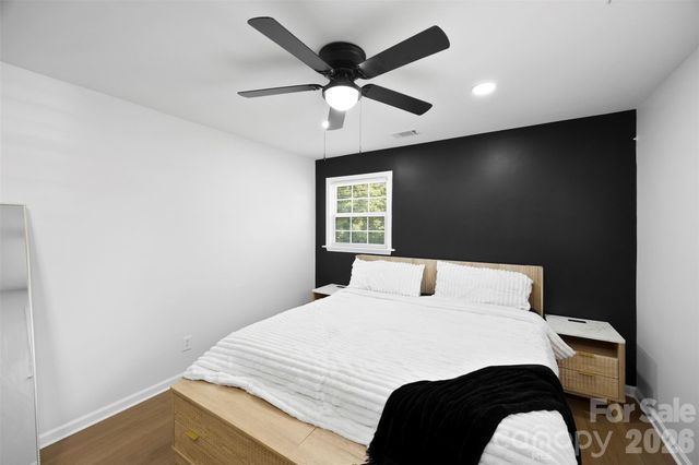 1047 White Plains Road, Charlotte, NC 28213