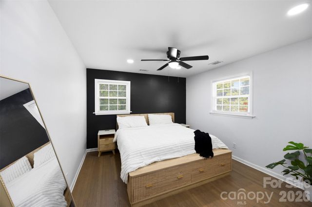 1047 White Plains Road, Charlotte, NC 28213