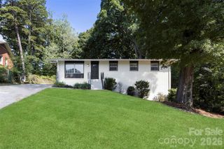 1047 White Plains Road, Charlotte, NC 28213