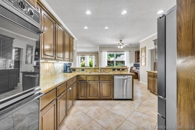 10329 S Granite Avenue, Tulsa, OK 74137