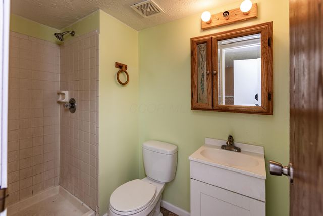 2408 Warfield Drive, Grove City, OH 43123