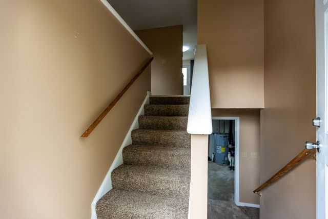 2408 Warfield Drive, Grove City, OH 43123