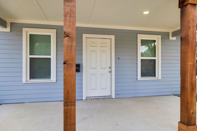 1016 E Cannon Street, Fort Worth, TX 76104