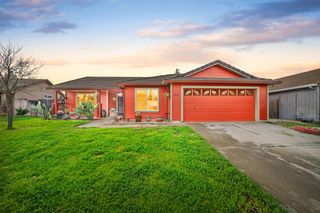 1810 Whispering Oaks Dr, Yuba City, CA 95991