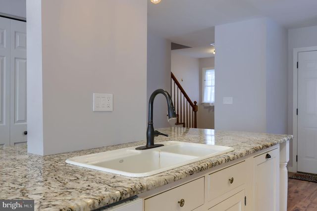 110 PEPPERTON CT, Lititz, PA 17543