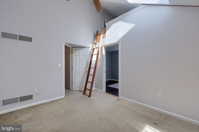 110 PEPPERTON CT, Lititz, PA 17543