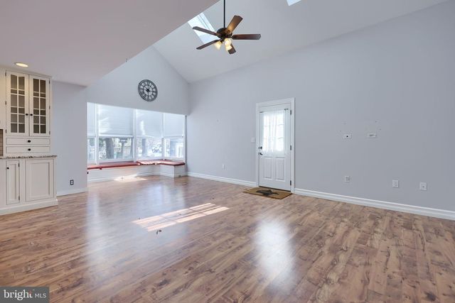 110 PEPPERTON CT, Lititz, PA 17543