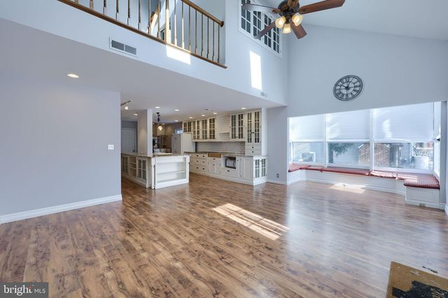 110 PEPPERTON CT, Lititz, PA 17543