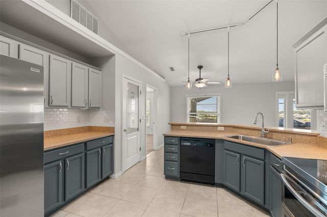 11501 AUTUMN WIND LOOP, Clermont, FL 34711